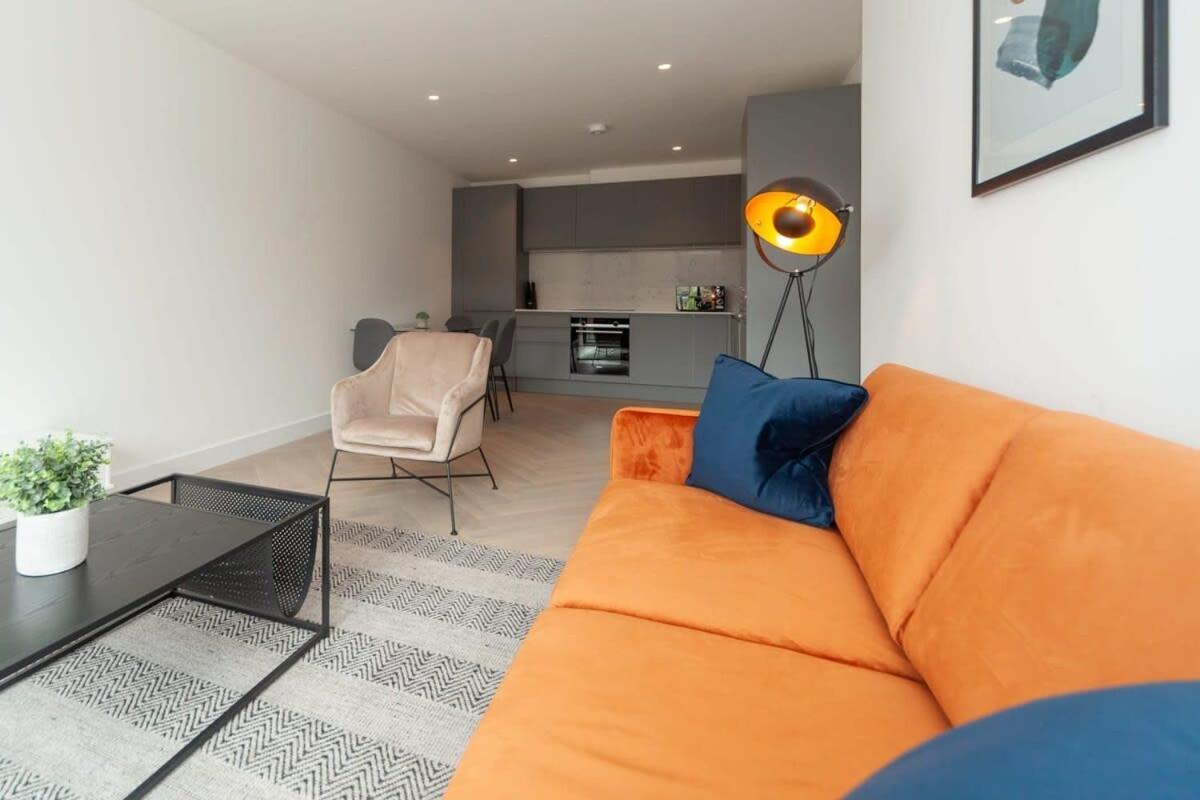 Modern 2 Bedroom Apartment In Wimbledon Londres Exterior foto